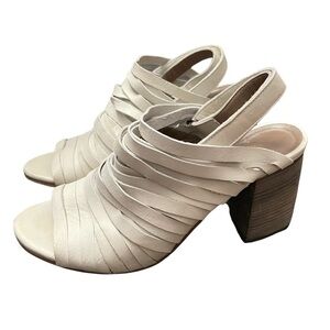 LD Tuttle Strappy Leather Sandals Size 6.5 Off White Peep Toe Stacked He…